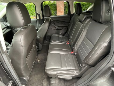 Used 2015 Ford Escape SE w/ Equipment Group 201A FWD image 9