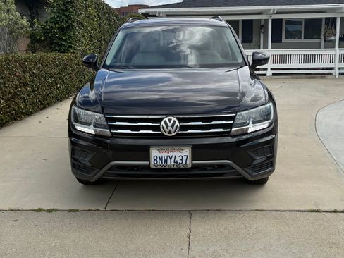 Used 2019 Volkswagen Tiguan SE w/ Panoramic Sunroof Package image 1