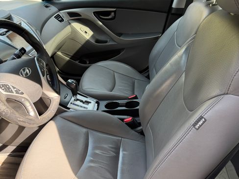 Used 2012 Hyundai Elantra Limited w/ Technology Pkg 5 image 6