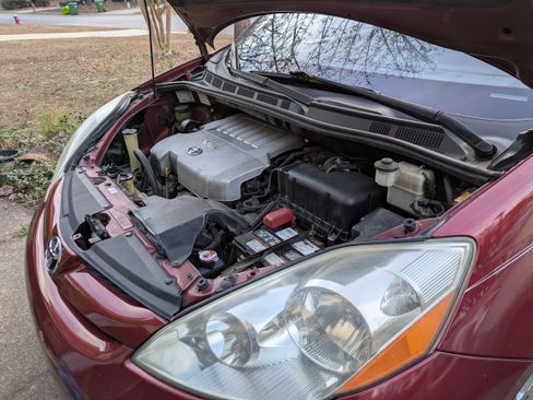 Used 2007 Toyota Sienna XLE image 25