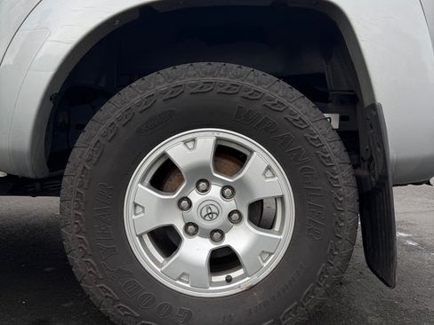 Used 2013 Toyota Tacoma Pickup 4D 5 ft w/ TRD Off-Road Pkg image 23