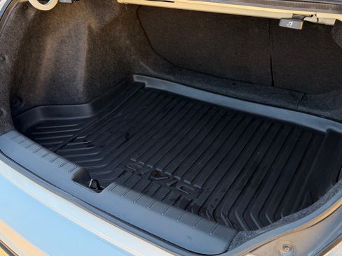 Used 2019 Honda Civic EX image 10