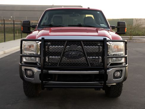 Used 2015 Ford F250 XLT w/ XLT Value Package image 2