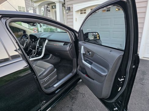 Used 2012 Ford Edge Sport w/ Driver Entry Pkg AWD/4WD image 17