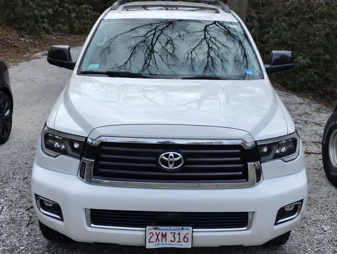 Used 2019 Toyota Sequoia TRD Sport w/ TRD Sport Premium Package AWD/4WD image 1