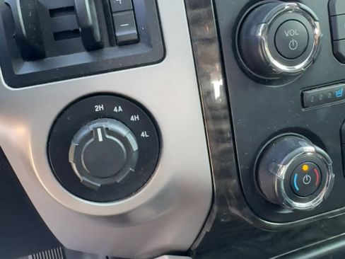 Used 2017 Ford Expedition Limited image 18