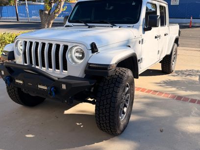Used 2021 Jeep Gladiator Overland w/ Popular Equipment Package