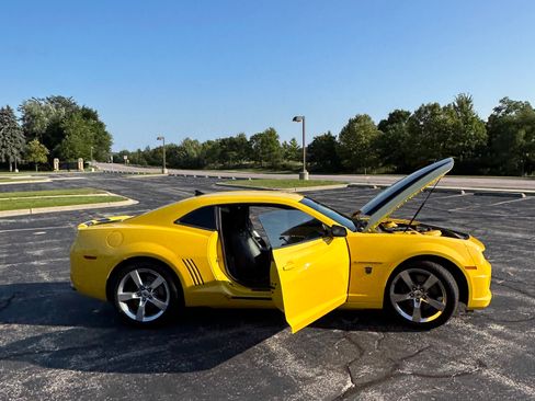 Used 2010 Chevrolet Camaro SS w/ RS Package RWD image 10
