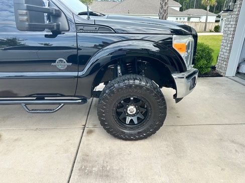 Used 2016 Ford F250 XLT w/ XLT Premium Package image 5