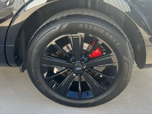 Used 2019 Ford Explorer Limited w/ Class III Trailer Tow Package image 2