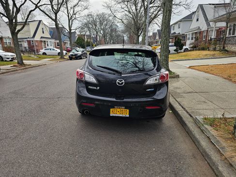 Used 2013 MAZDA MAZDA3 i Touring image 1