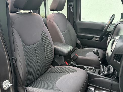 Used 2016 Jeep Wrangler Unlimited Sport AWD/4WD image 17