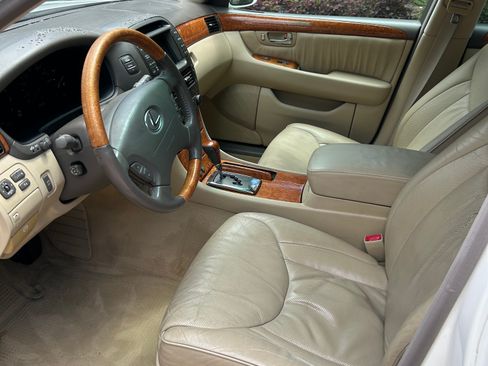 Used 2004 Lexus LS 430 image 9