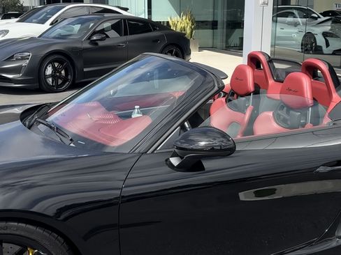 Used 2022 Porsche 718 Boxster Spyder image 8
