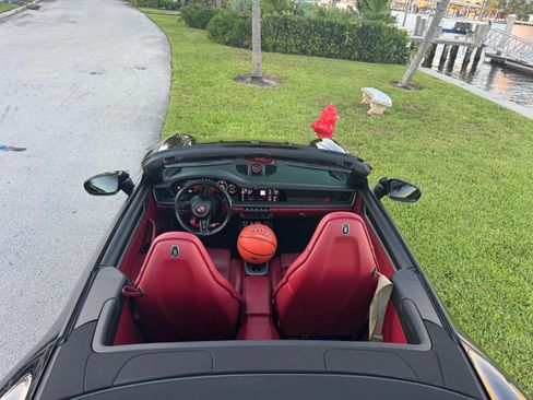 Used 2020 Porsche 911 Carrera image 16