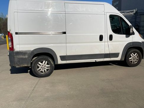 Used 2014 RAM ProMaster 1500 w/ Premium Appearance Group FWD image 4
