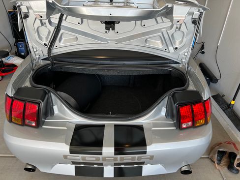 Used 2001 Ford Mustang Cobra RWD image 10