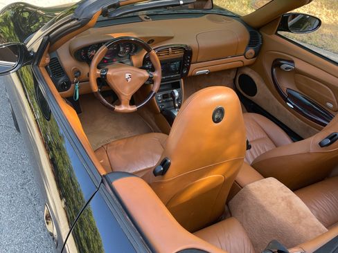 Used 2003 Porsche 911 Cabriolet image 16