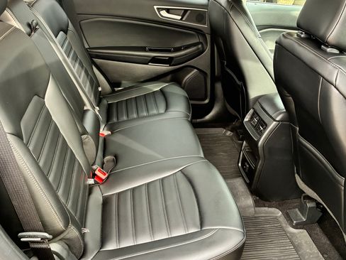 Used 2020 Ford Edge SEL w/ Cold Weather Package image 11