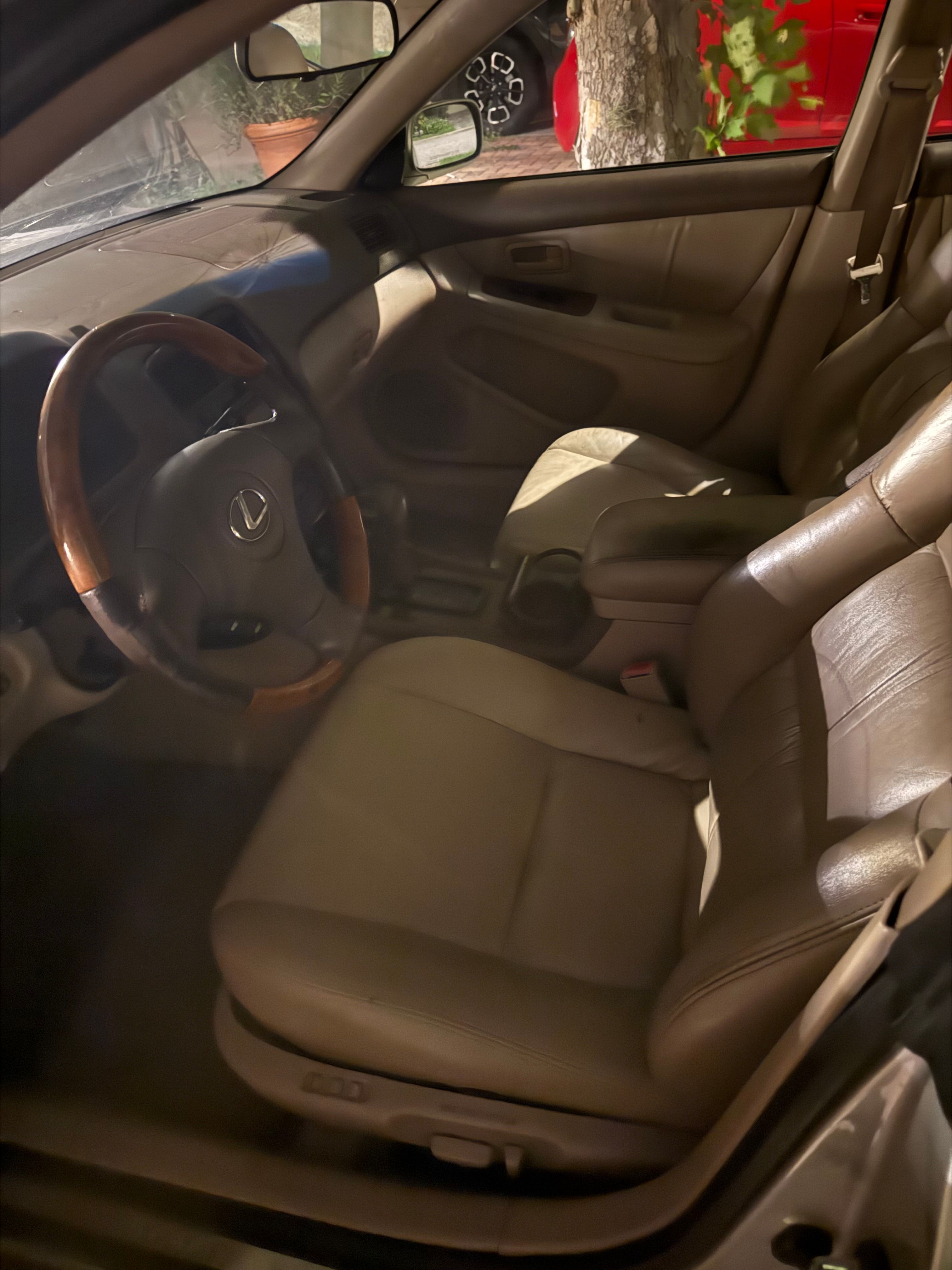 Used 1999 Lexus ES 330 FWD image 6