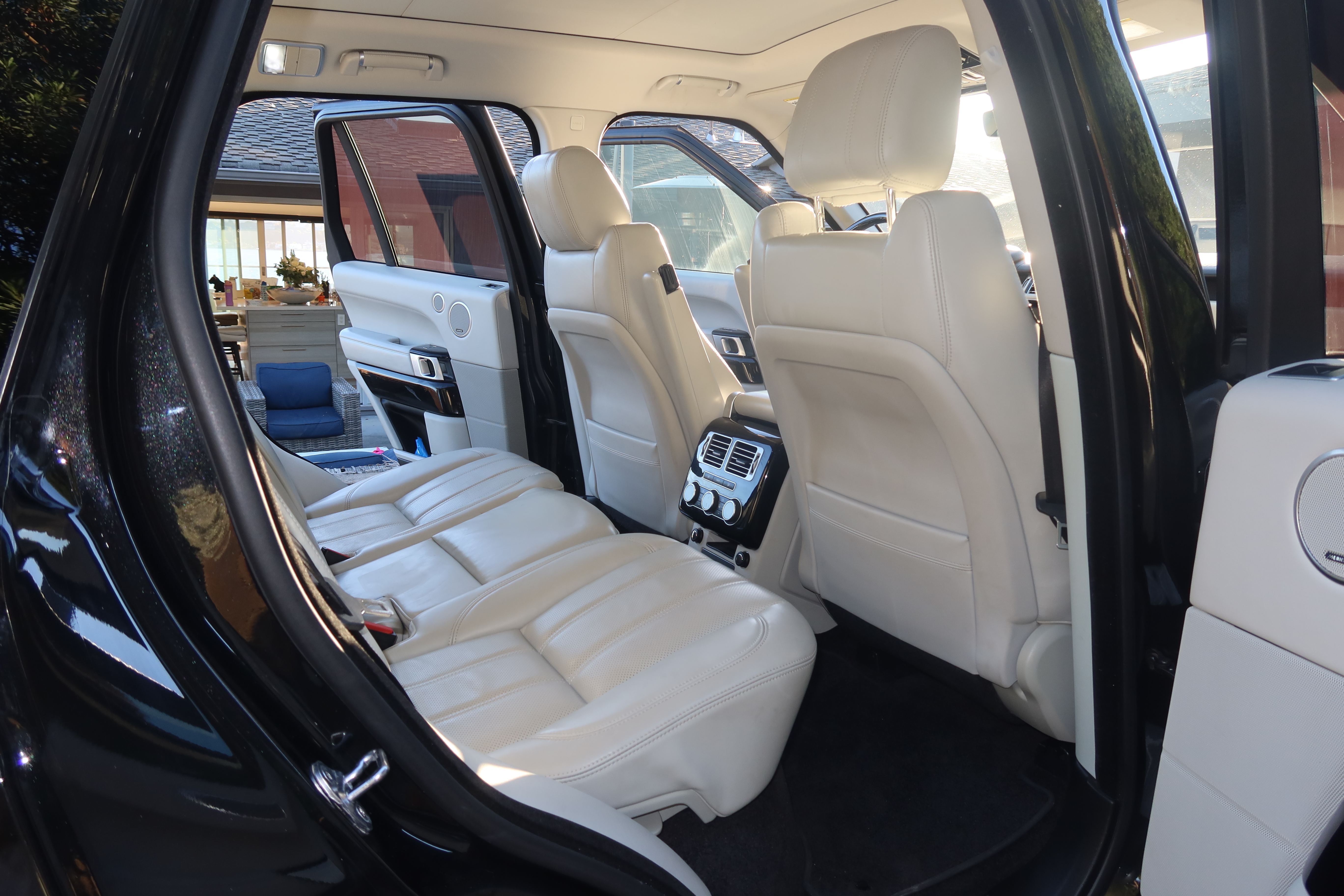 Used 2017 Land Rover Range Rover Supercharged AWD/4WD image 8