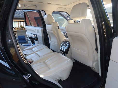 Used 2017 Land Rover Range Rover Supercharged AWD/4WD image 8