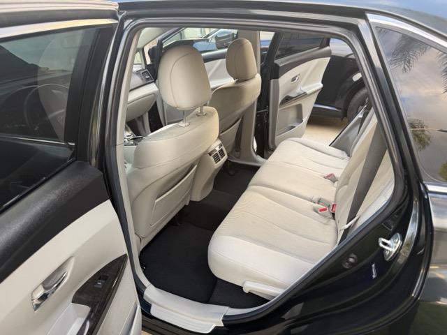Used 2013 Toyota Venza LE FWD image 8
