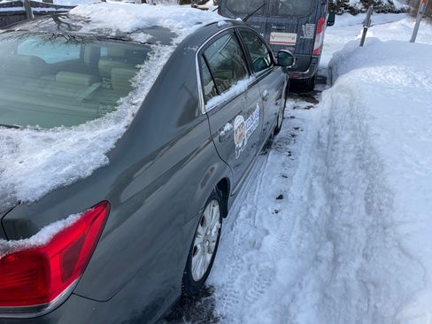 Used 2012 Toyota Avalon Limited image 12