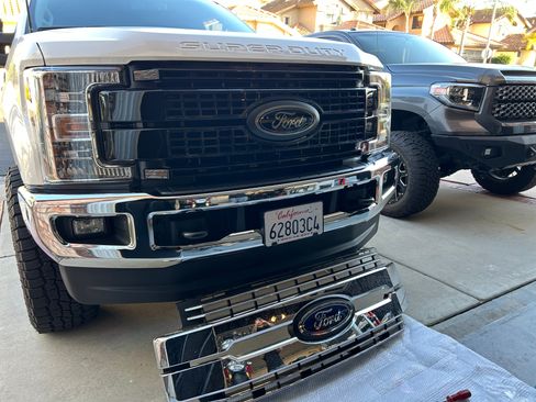 Used 2019 Ford F250 Lariat w/ Lariat Value Package image 8