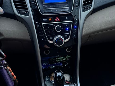 Used 2016 Hyundai Elantra GT image 8