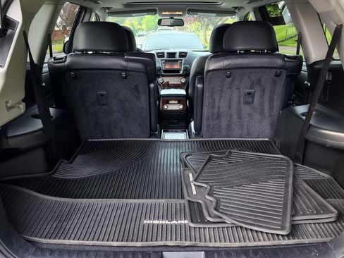 Used 2013 Toyota Highlander Limited image 11