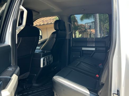 Used 2019 Ford F250 Lariat w/ Lariat Value Package image 9