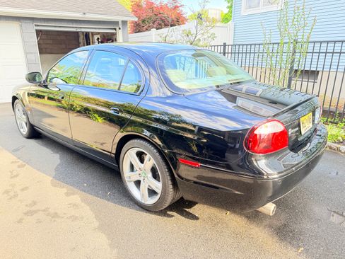 Used 2005 Jaguar S-TYPE R RWD image 5