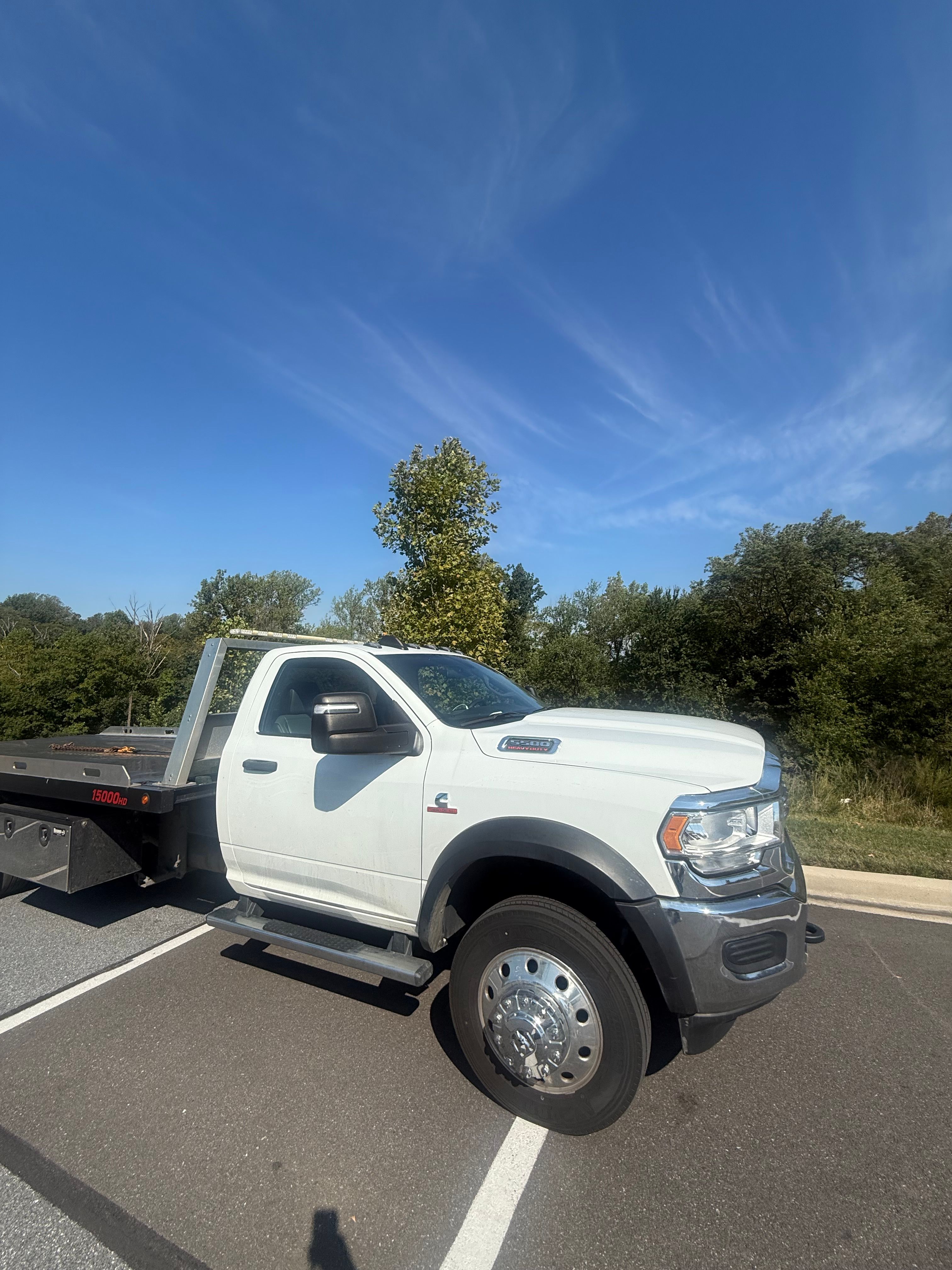 Used 2023 RAM 5500 Tradesman RWD image 2