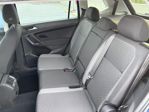 Used 2018 Volkswagen Tiguan S image 10