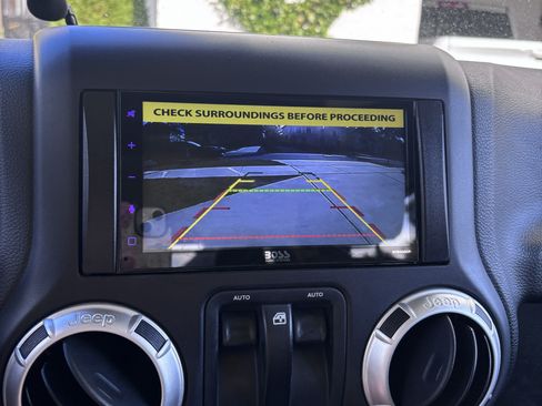 Used 2015 Jeep Wrangler Sahara w/ Connectivity Group image 11