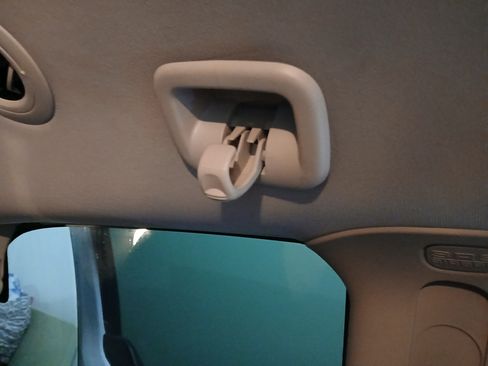 Used 2014 Dodge Grand Caravan SXT image 11