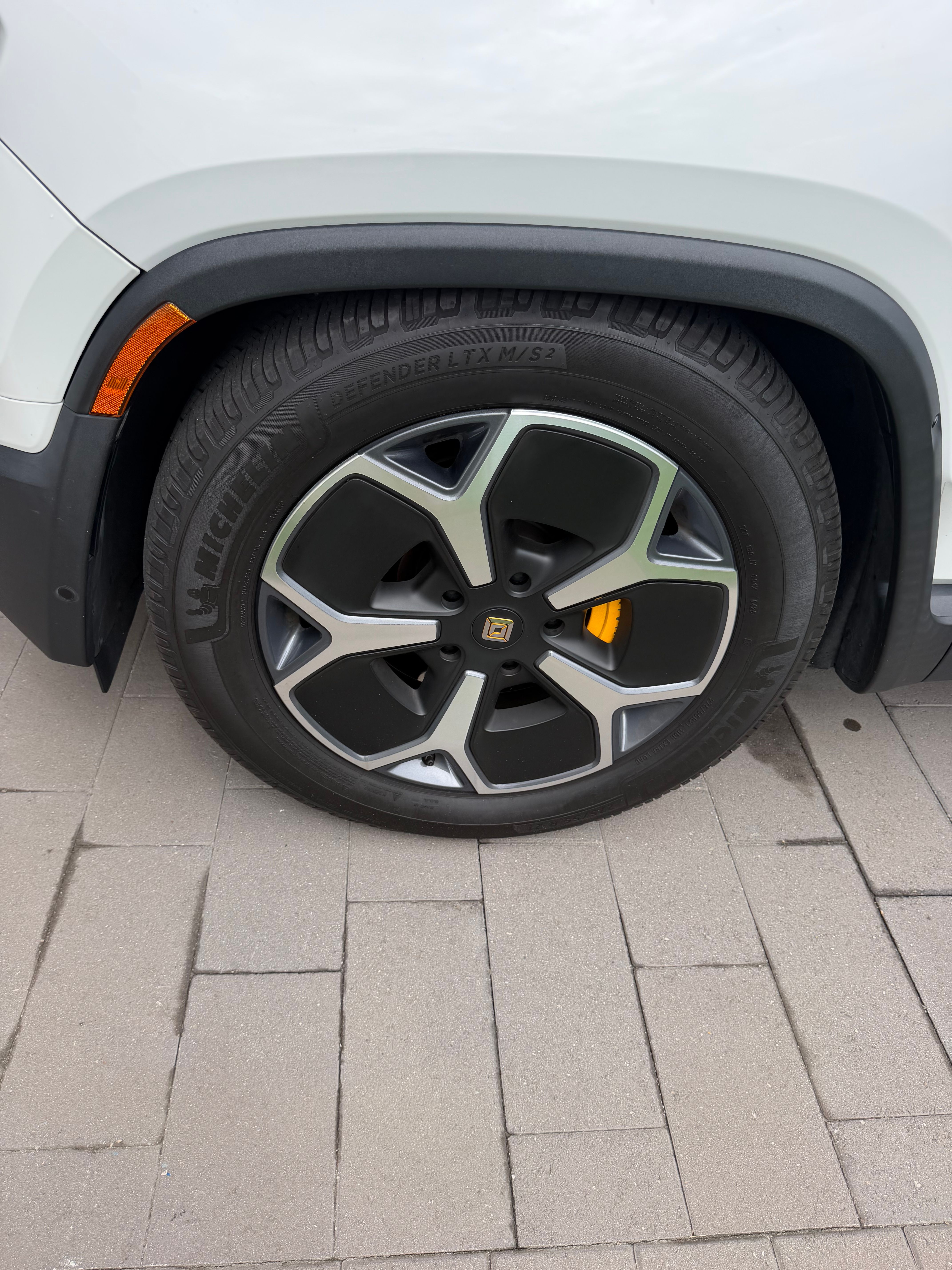 Used 2023 Rivian R1S Adventure Quad AWD/4WD image 9