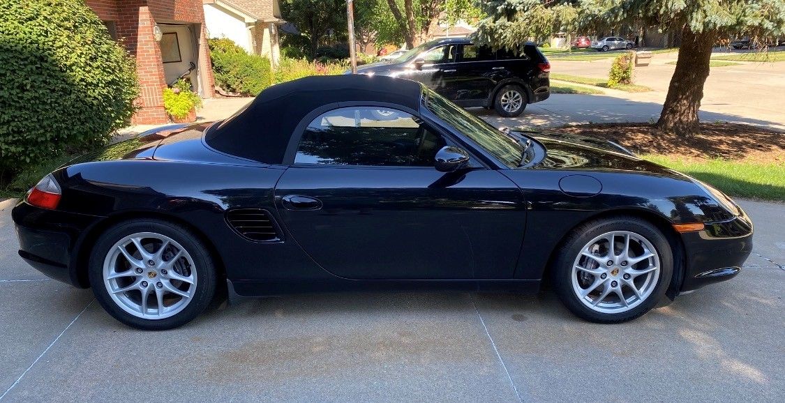Used 2003 Porsche Boxster RWD image 2