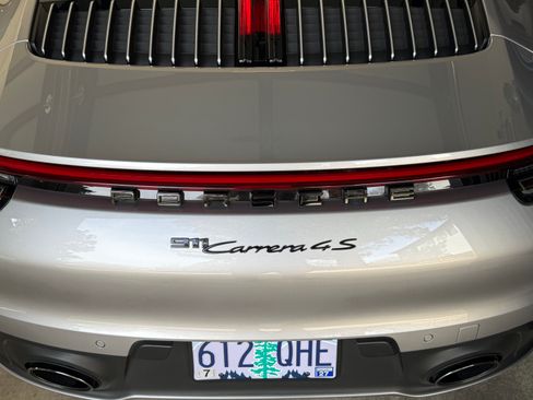 Used 2020 Porsche 911 Carrera 4S image 32