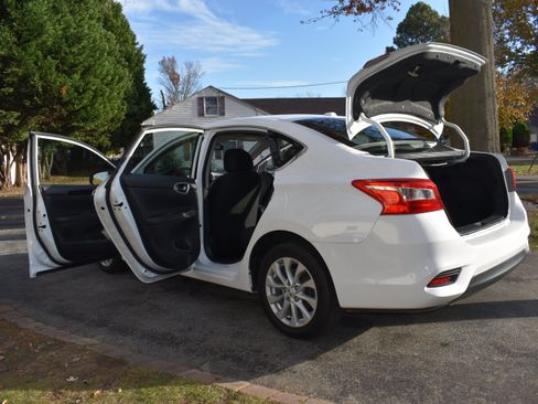 Used 2019 Nissan Sentra SV image 6