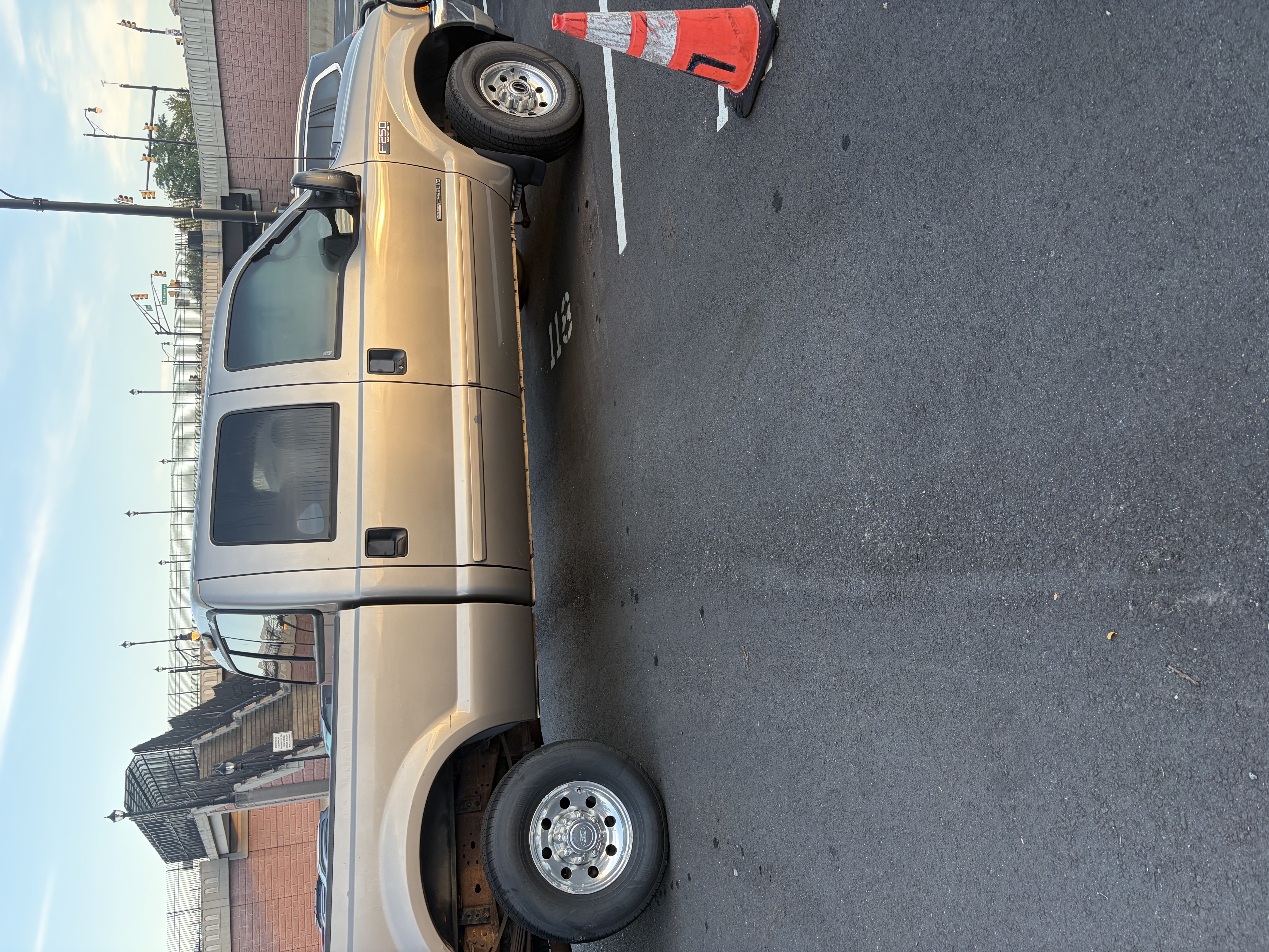 Used 2002 Ford F250 4x4 Crew Cab Super Duty image 1