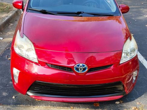 Used 2015 Toyota Prius Two image 1