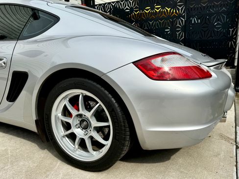 Used 2006 Porsche Cayman S image 8