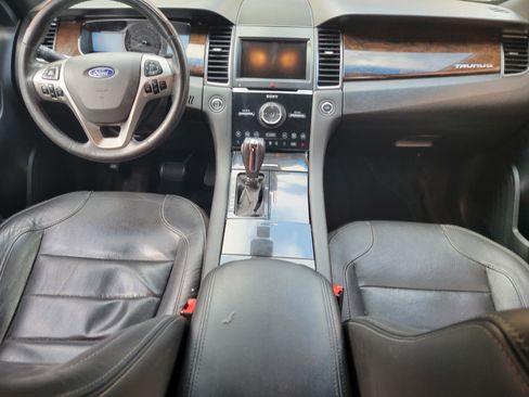 Used 2015 Ford Taurus Limited w/ Equipment Group 301A image 8