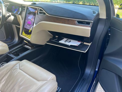 Used 2017 Tesla Model X 100D image 28