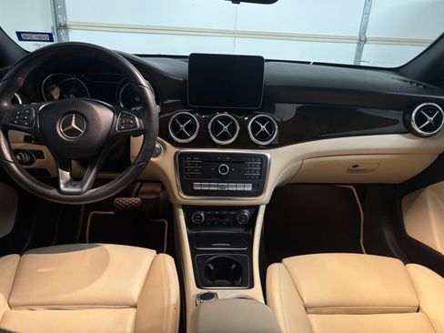 Used 2018 Mercedes-Benz CLA 250 image 10