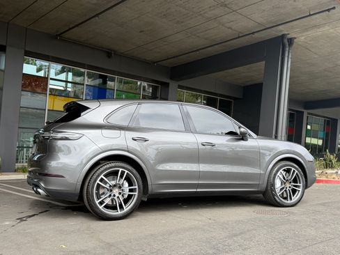 Used 2019 Porsche Cayenne Turbo AWD/4WD image 20