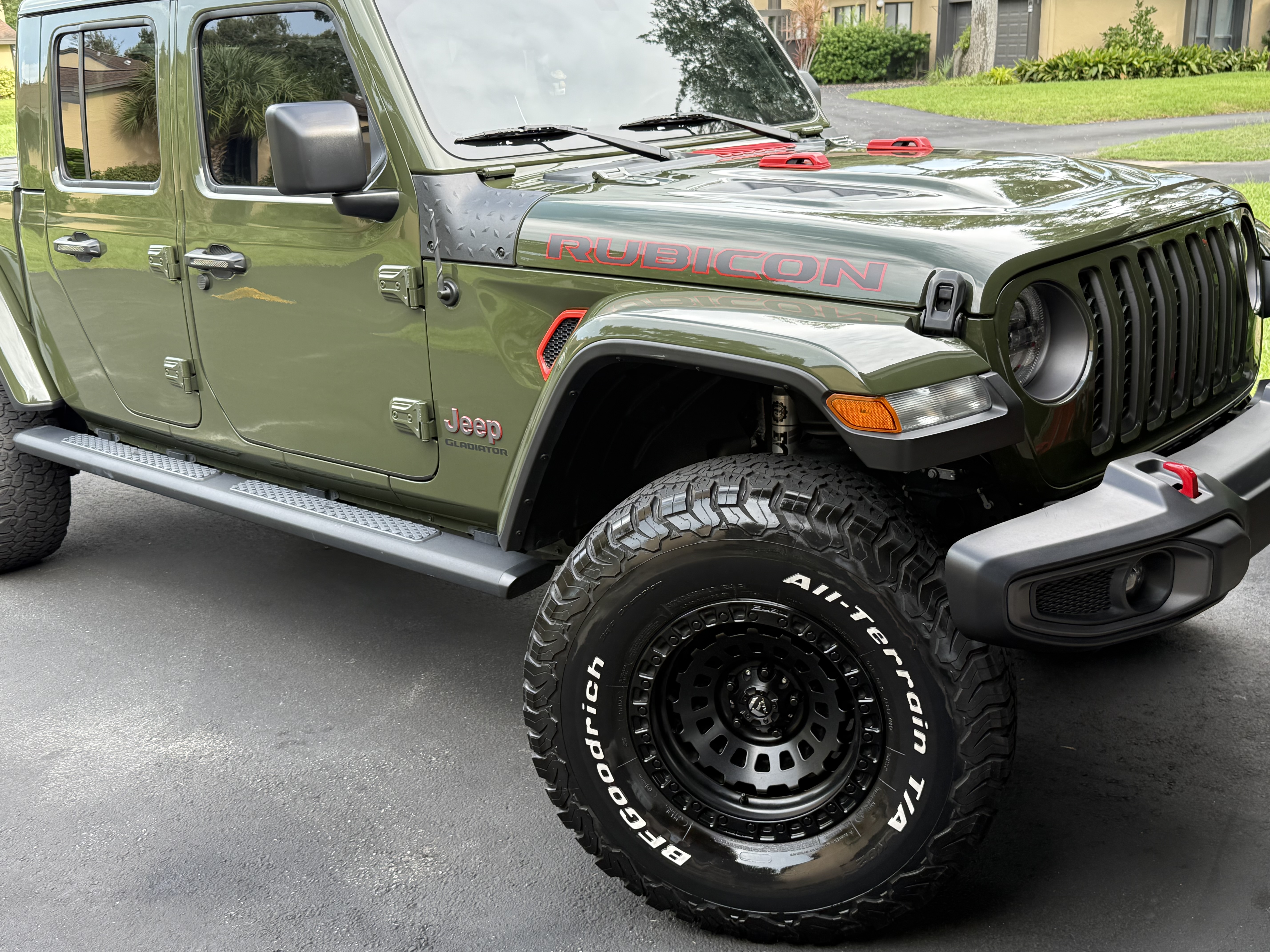 Used 2021 Jeep Gladiator Rubicon AWD/4WD image 2