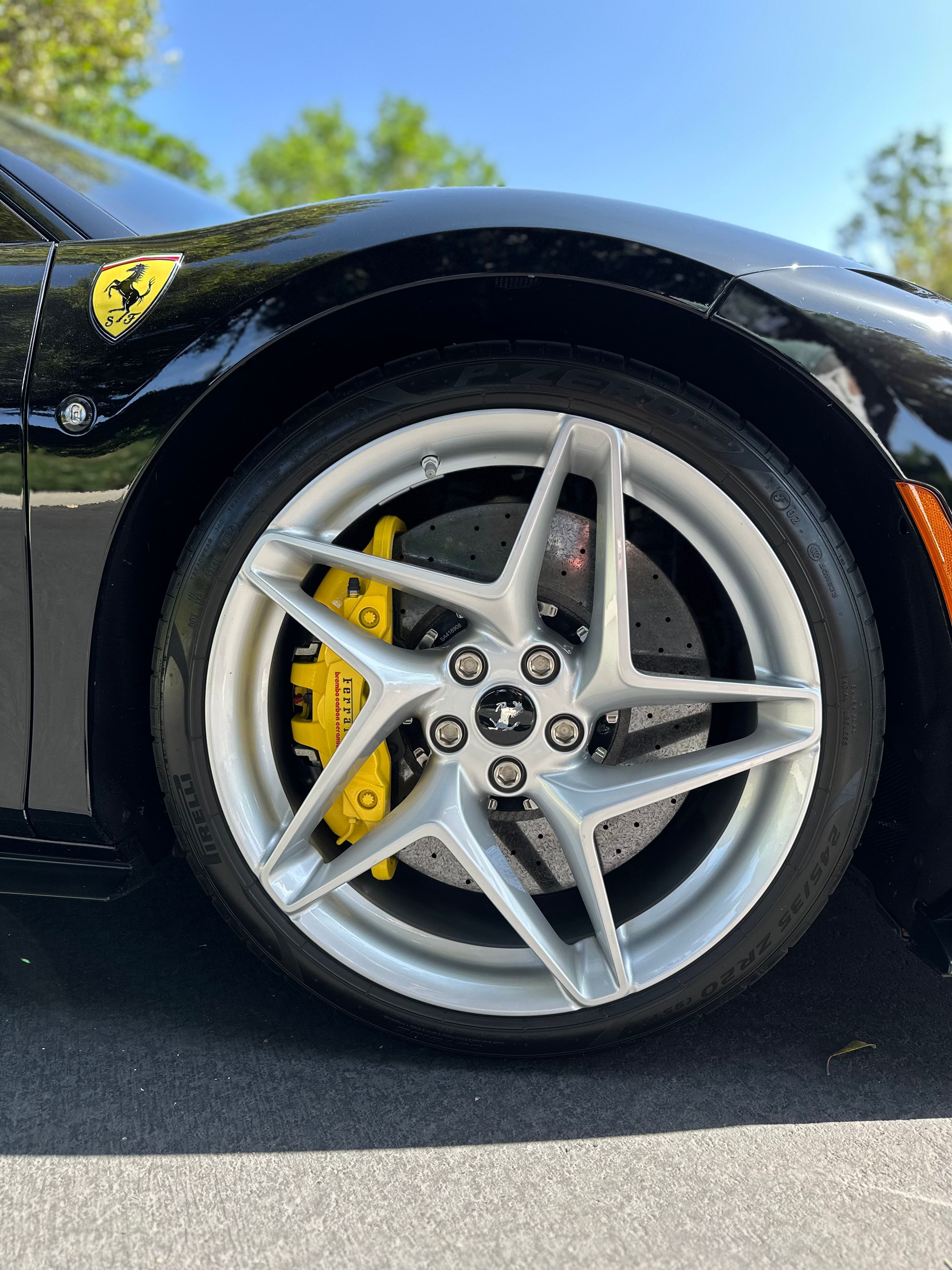 Used 2020 Ferrari F8 Tributo RWD image 22